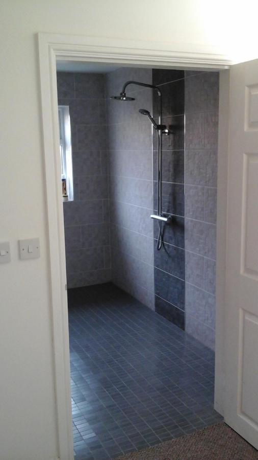 Tea In Liverpool - Private - Quiet - Ground Floor - En-Suite - Walk-In-Shower Esterno foto